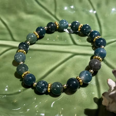 Armband - Mossagat - Rund - Guld pärlor (7-8mm)