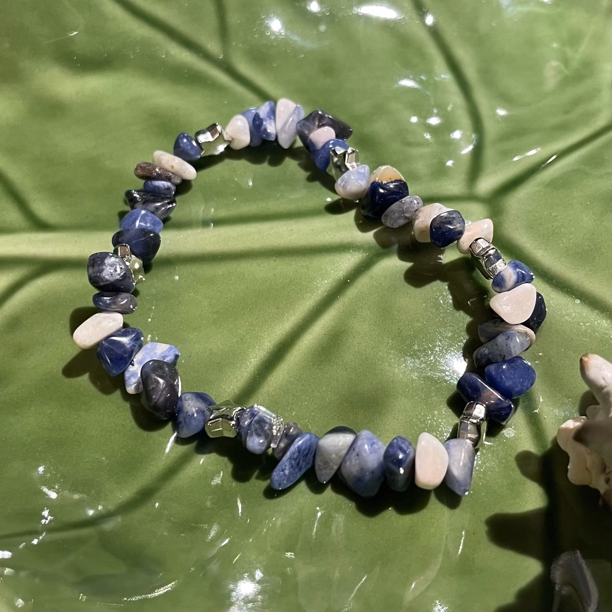 Armband - Sodalit - Chips - Silver Stjärnor