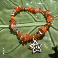 Armband - Karneol - Chips - Silver Stjärnpärlor - Silver Stjärna Charm