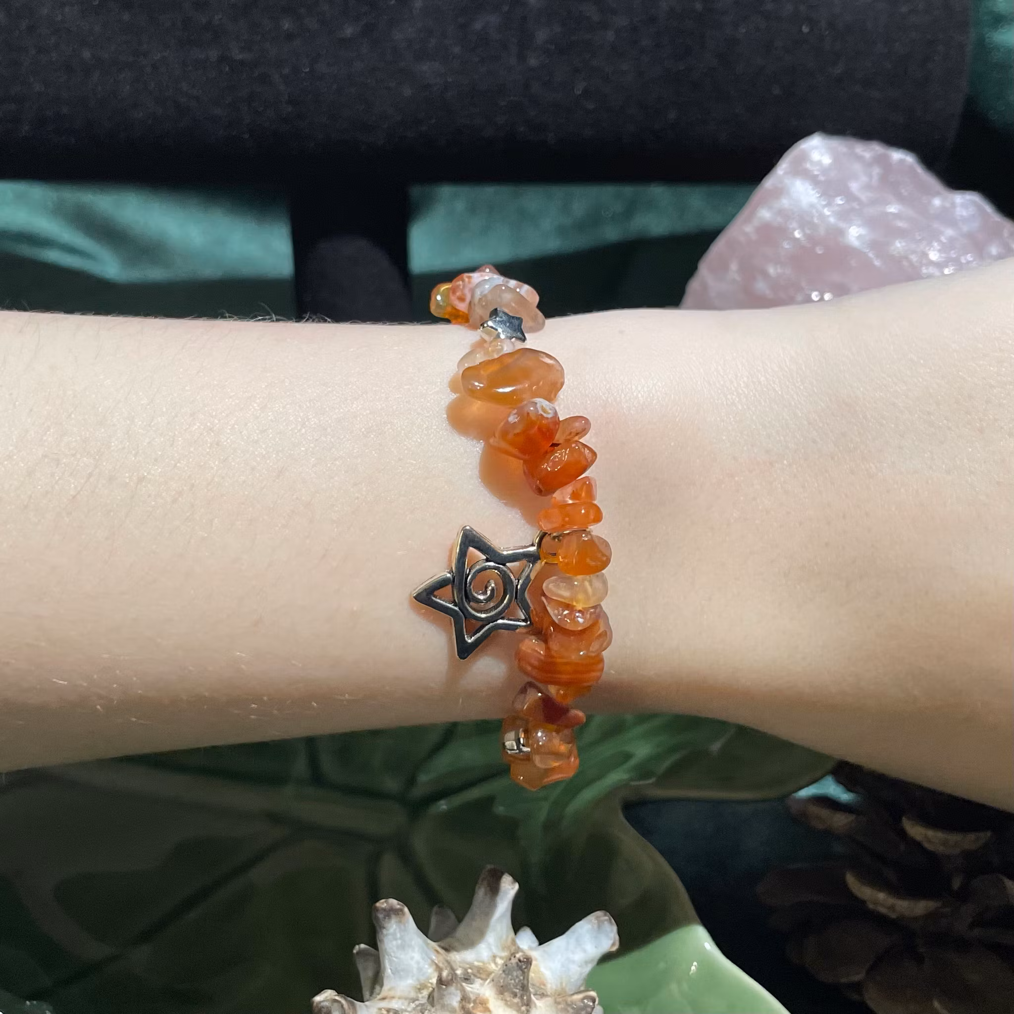 Armband - Karneol - Chips - Silver Stjärnpärlor - Silver Stjärna Charm