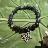 Armband - Lavasten - Rund - Silver stjärnpärlor - Stjärna charm