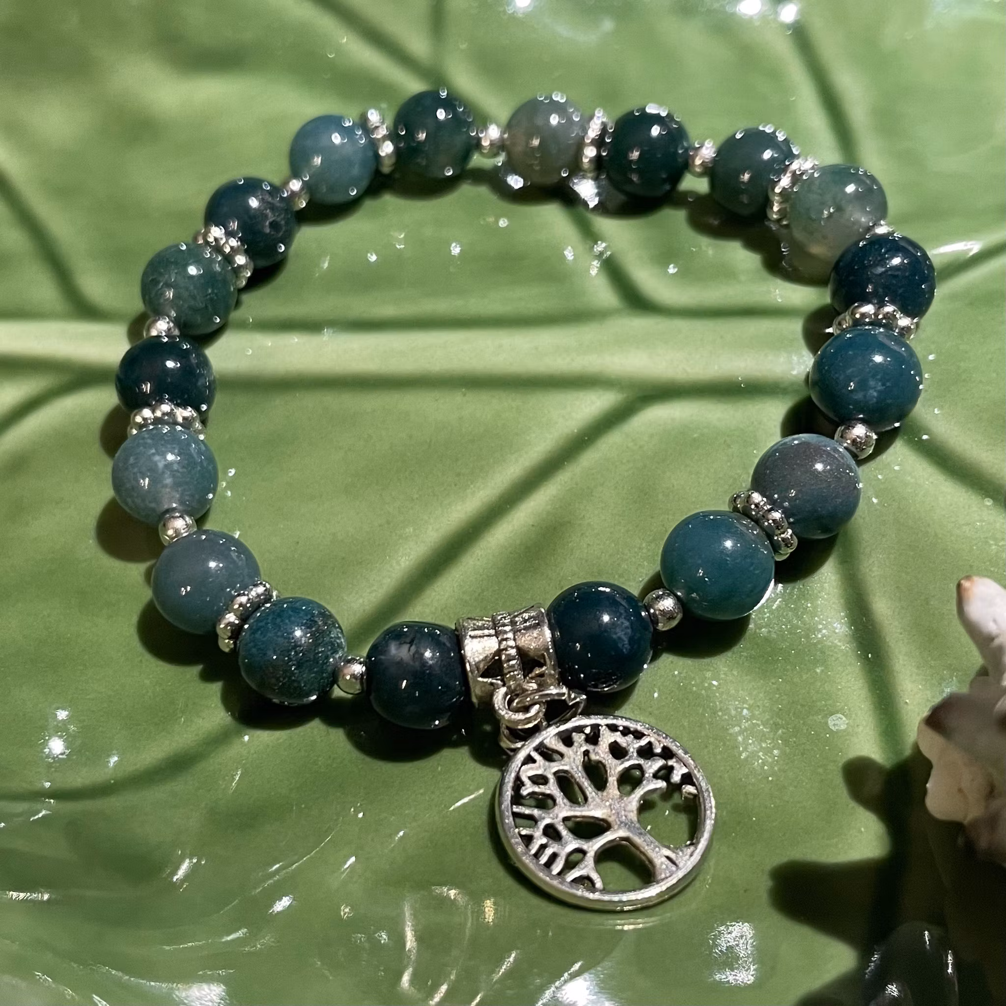 Armband - Mossagat - Rund - Silverpärlor - silver Träd Charm