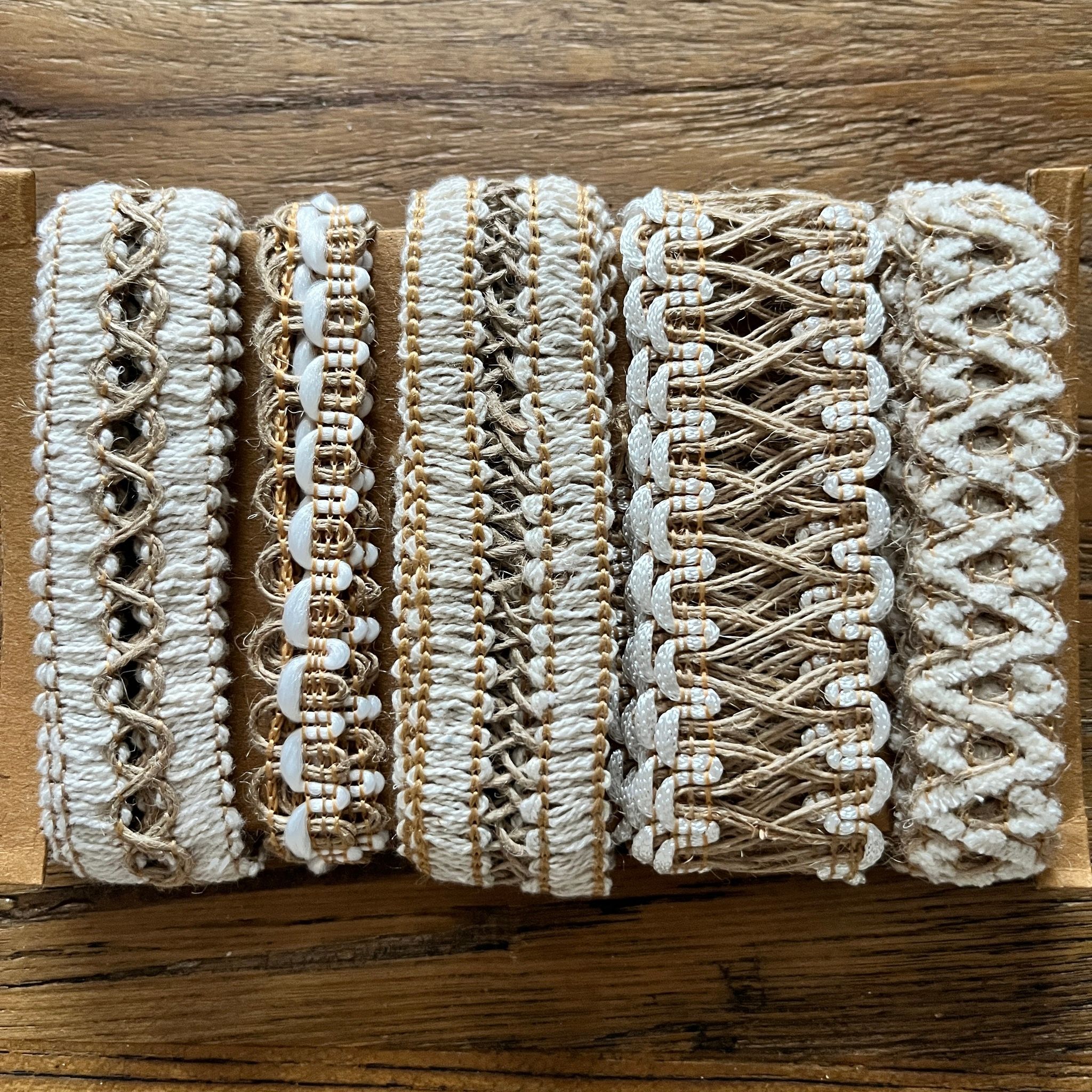 Spets i jute, 5m