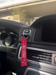 Nyckelring - Hot girls hit curbs