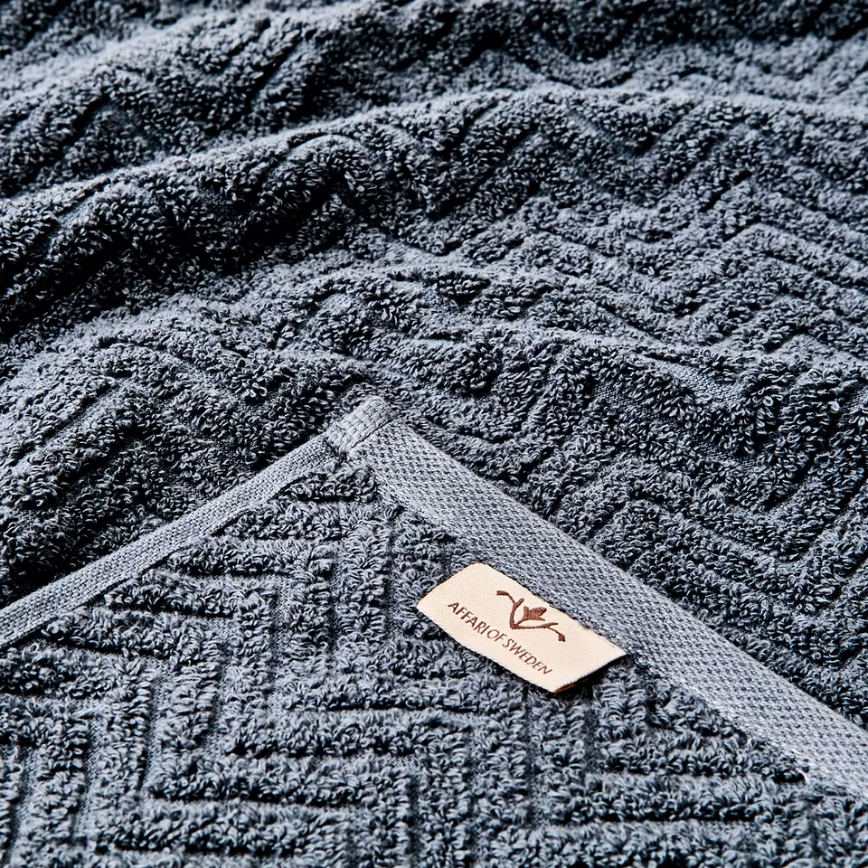 ARILD Handduk, Grafitgrå