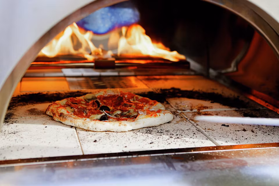 HÄLLMARK PIZZAUGN VED OCH GAS