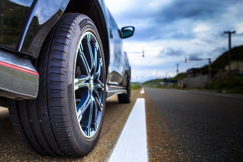 Vikten av att inte blanda däck på bilen - vi berättar varför