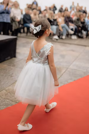 Himmelblå flowergirldress 6 år