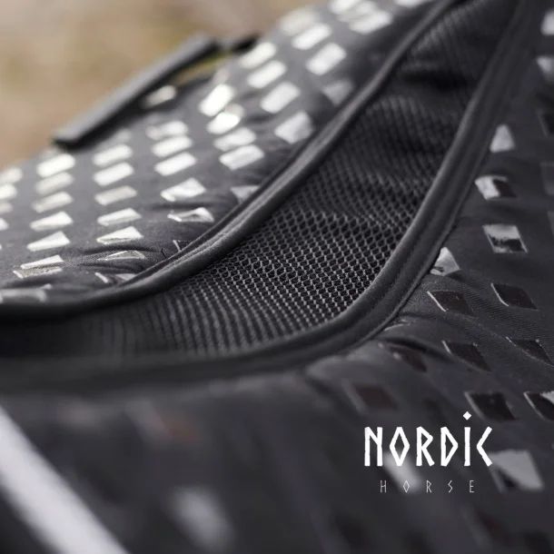 Nordic Horse Svart Vojlock med tryckavlastning