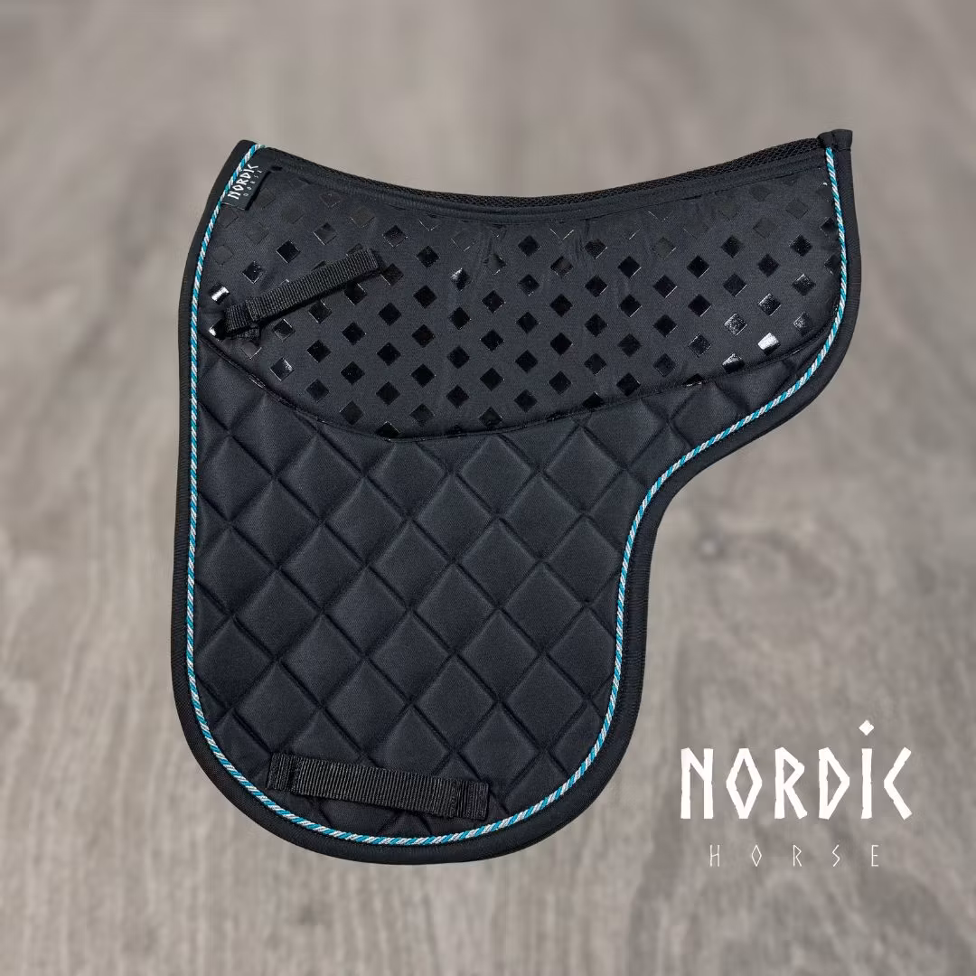 Nordic Horse Svart Vojlock med tryckavlastning och turkos passboal