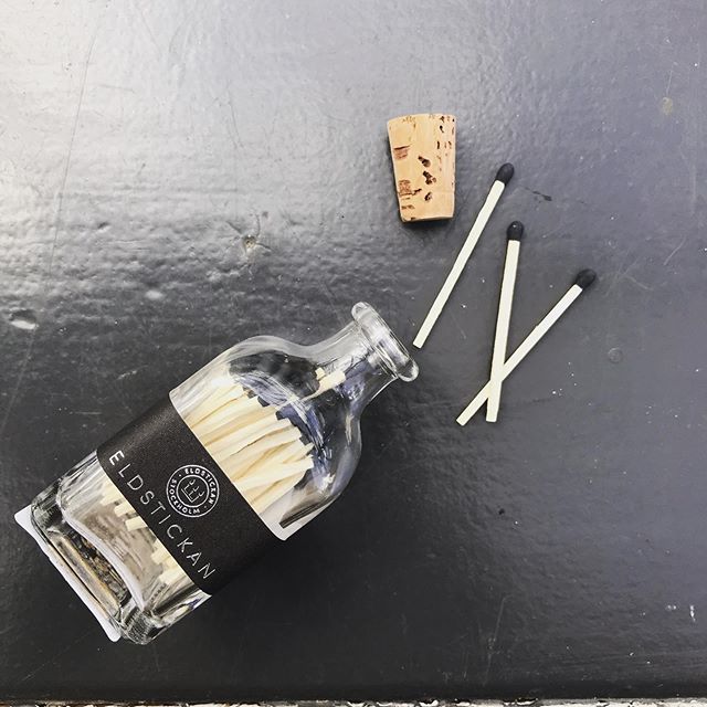 Eldstickan tändstickor refill svart