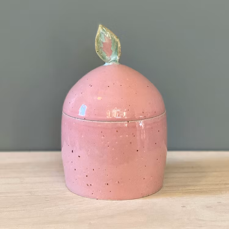 Rosa ask med palettblad