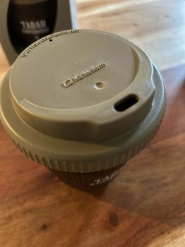 Weducer – take away-mugg av kaffesump