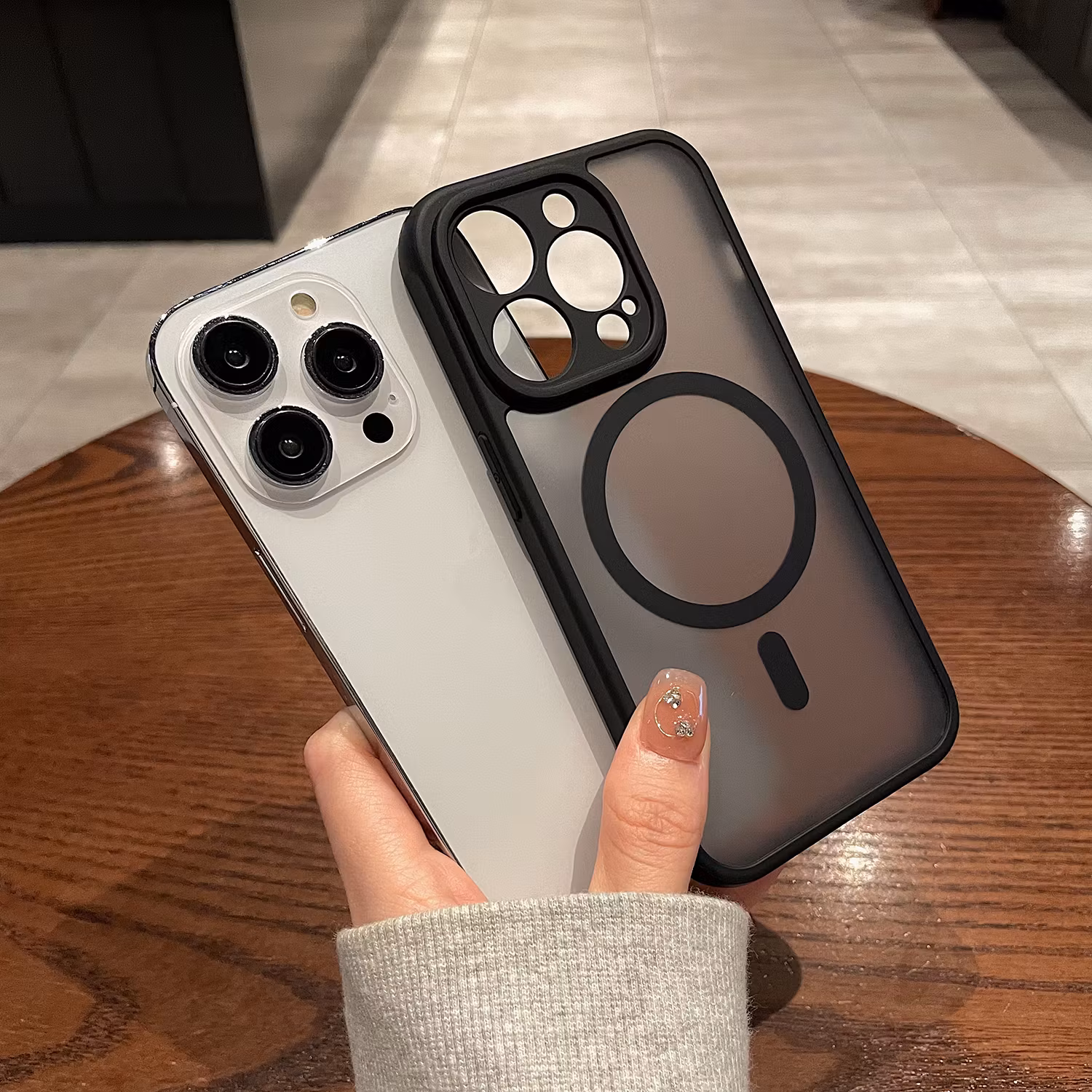 iPhone 15 Plus MagSafe silikonskal i svart färg
