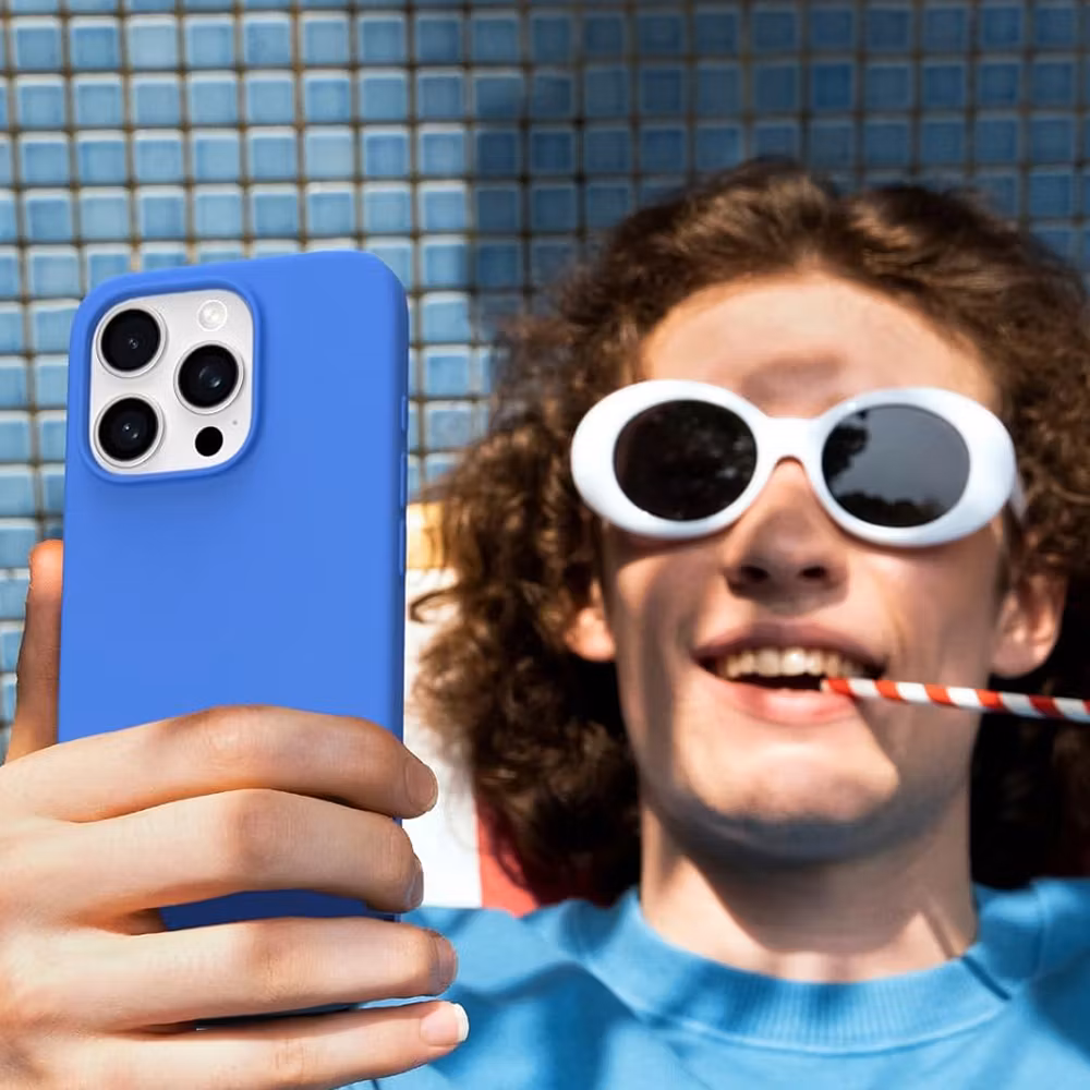 iPhone 16 Pro Max MC Silikonskal Blå färg