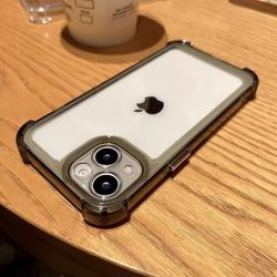 iPhone 14 silikonskal med kameraskydd Svart