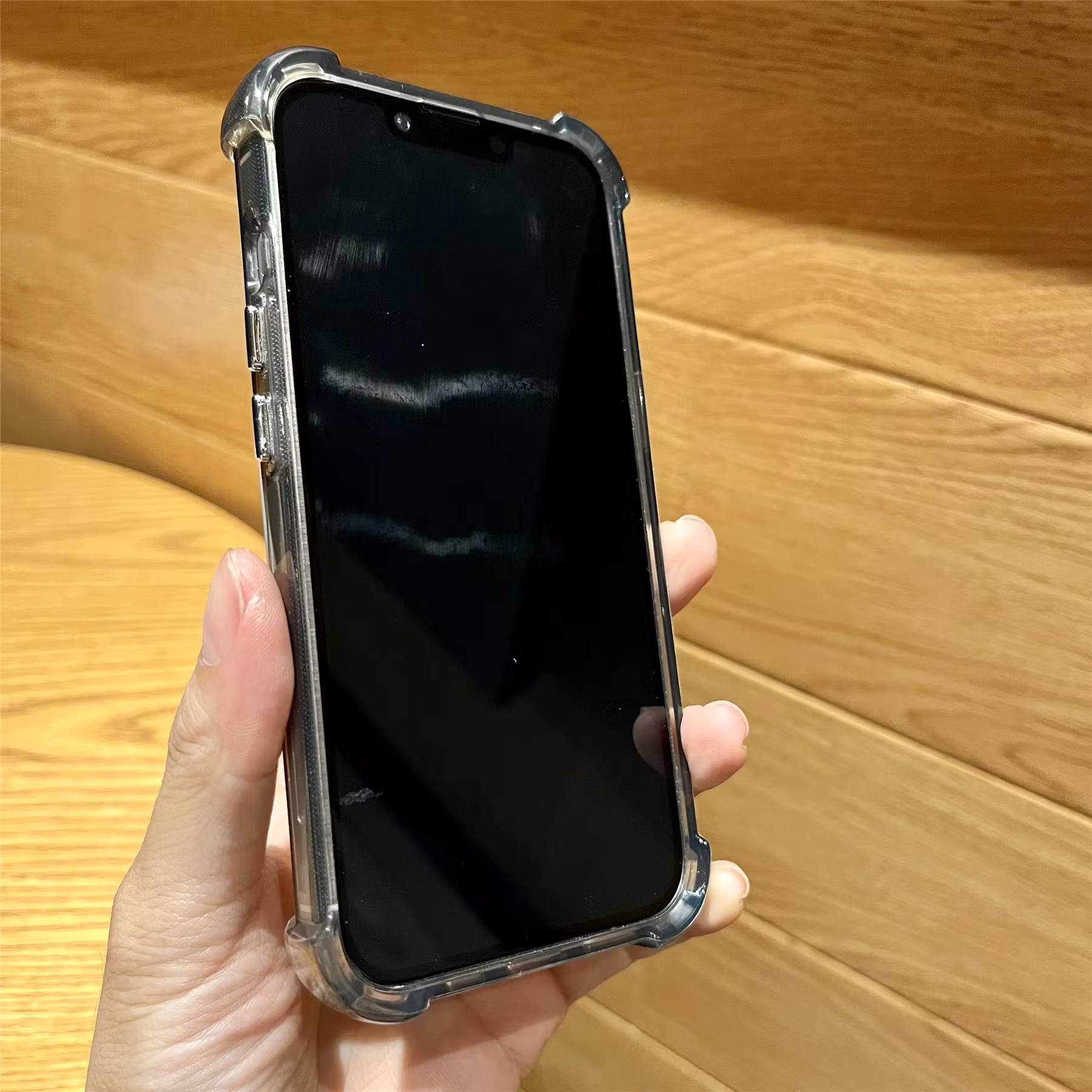 iPhone 14 silikonskal med kameraskydd Svart