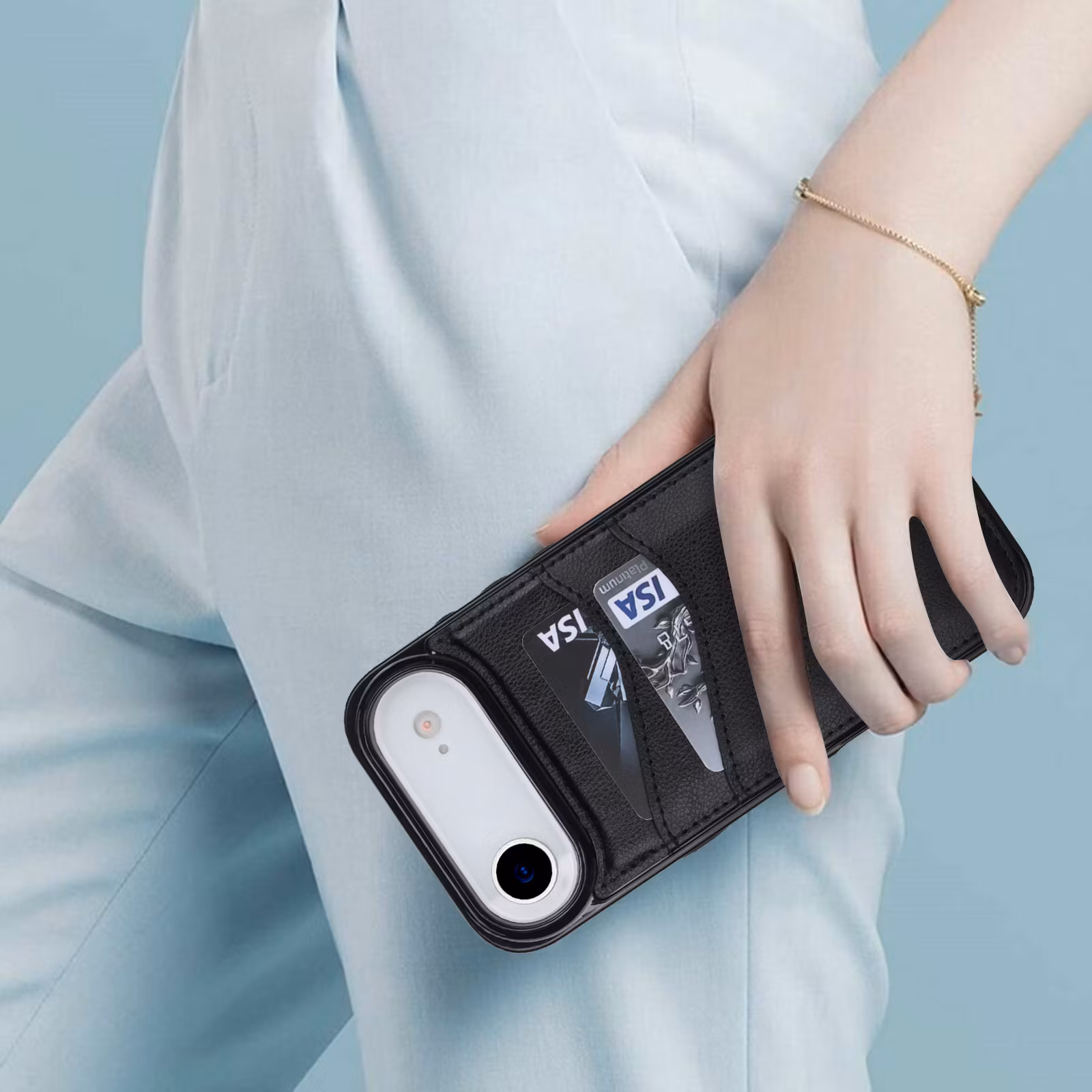 Phone 17 Air-skal i svart läderlook med två kortfack.