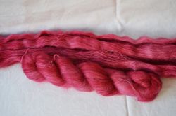 Silke/Mohair - Elephants in pink sneakers