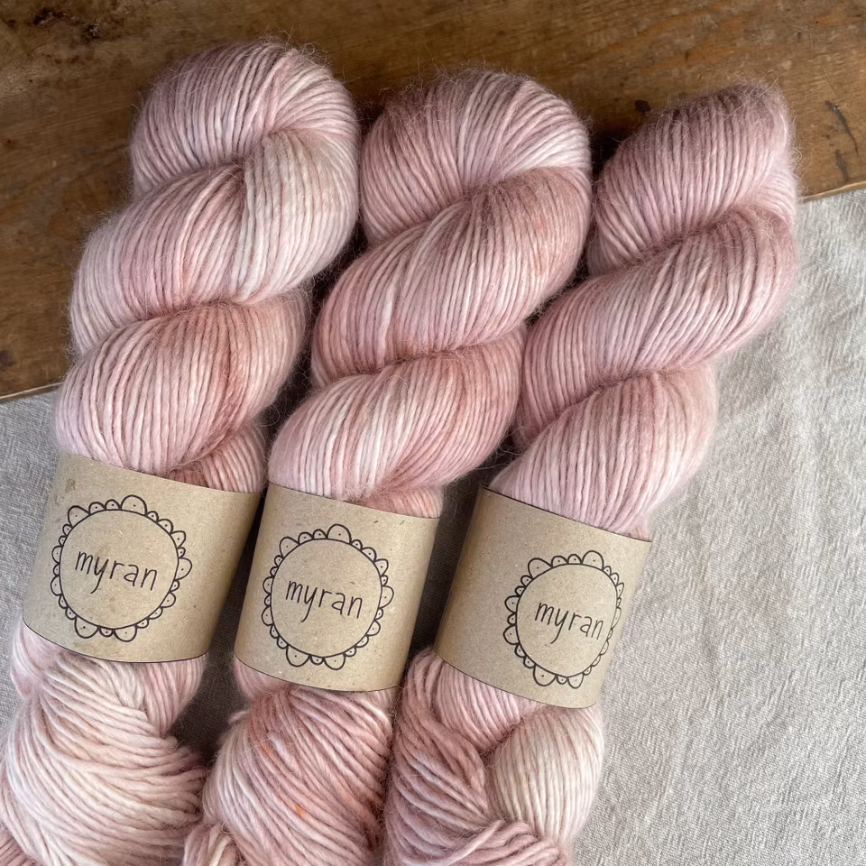 Fluffy Singles DK - Märtas Rosor