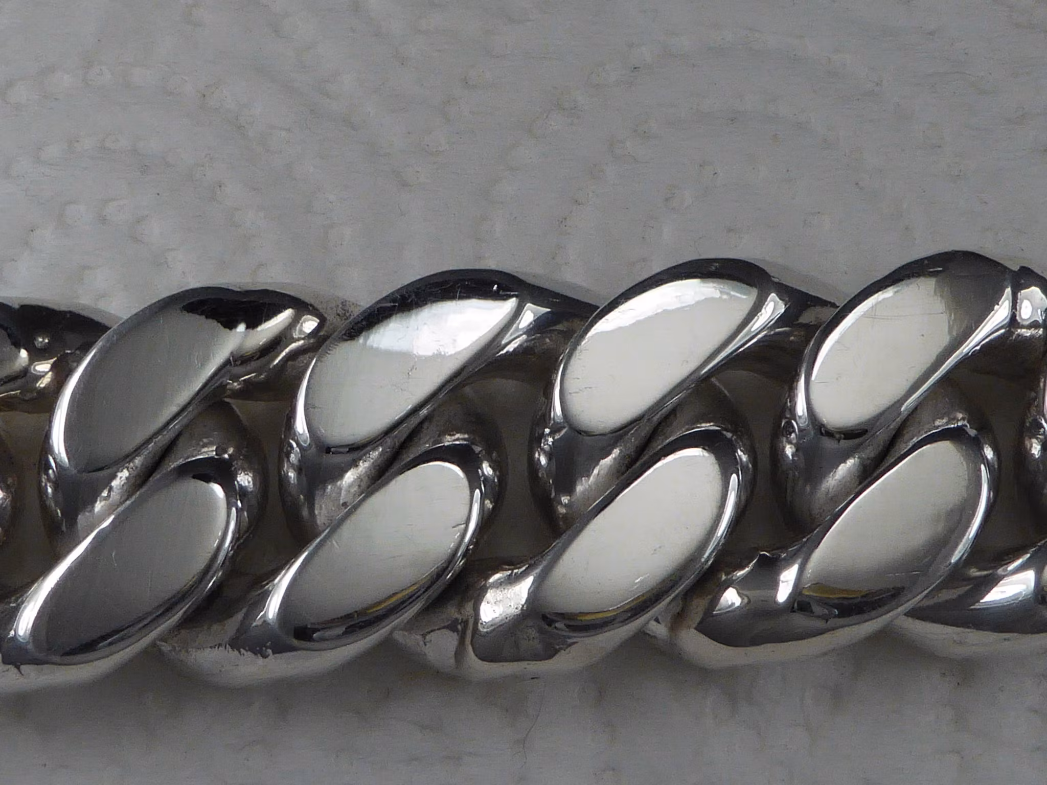 Pansarlänk 25 mm. 100% solid 92,5 Sterling silver. Handsmide.