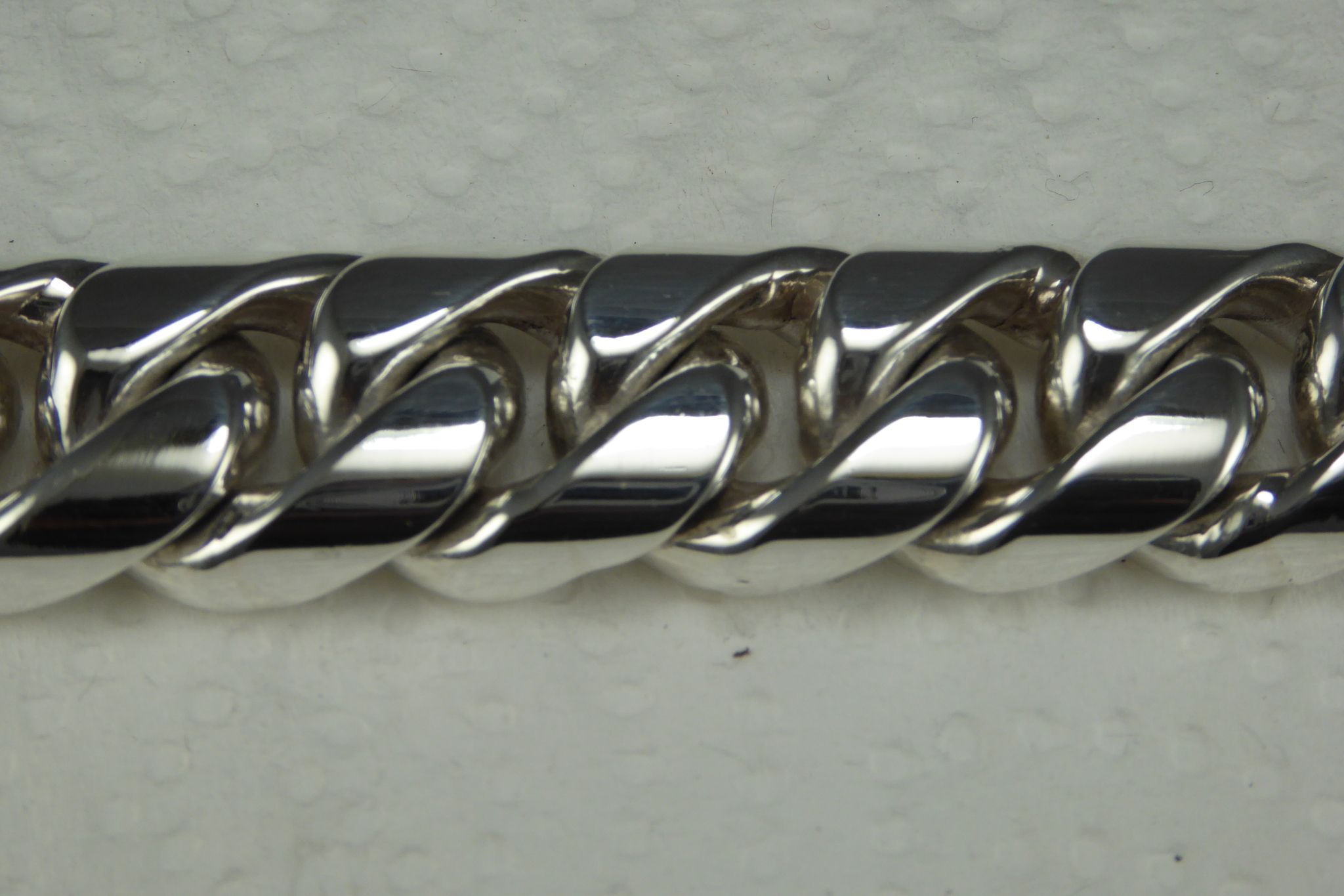 Rundad Pansarlänk 15 mm. 100% solid 92,5 Sterling Silver.