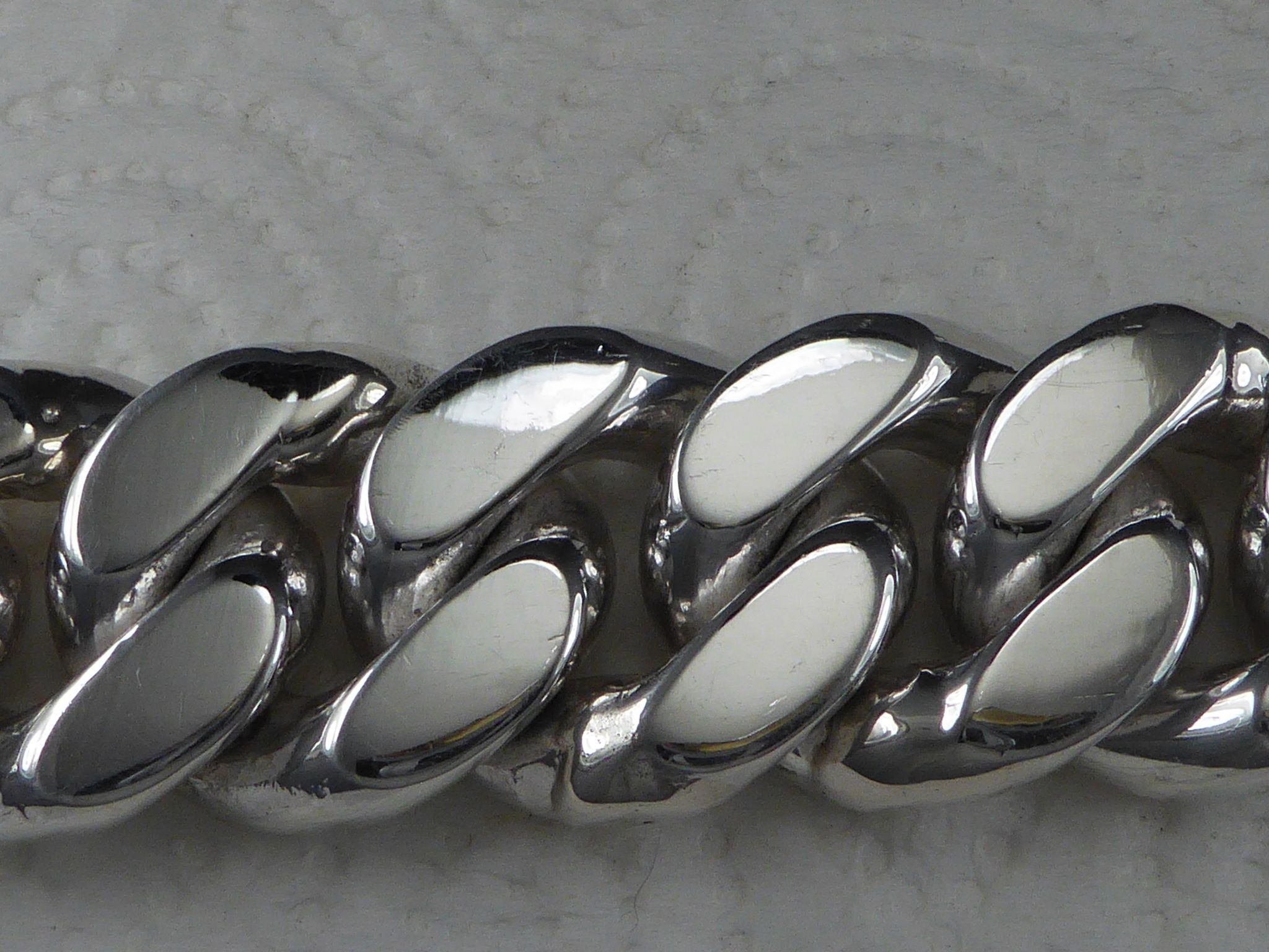 Pansarlänk 20 mm x 6.5 mm i 100% solid Sterling Silver. Handsmide.