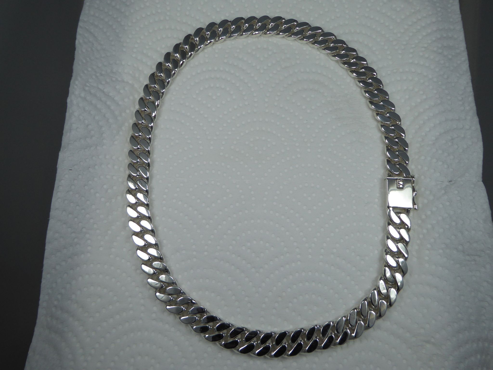 Pansarlänk  11-12 mm. 100% solid 92,5 Sterling Silver. Handsmide.