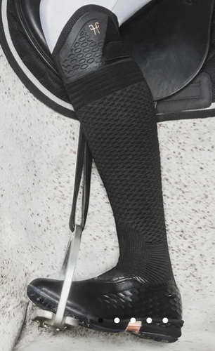 Horse Pilot, Teknit Boot