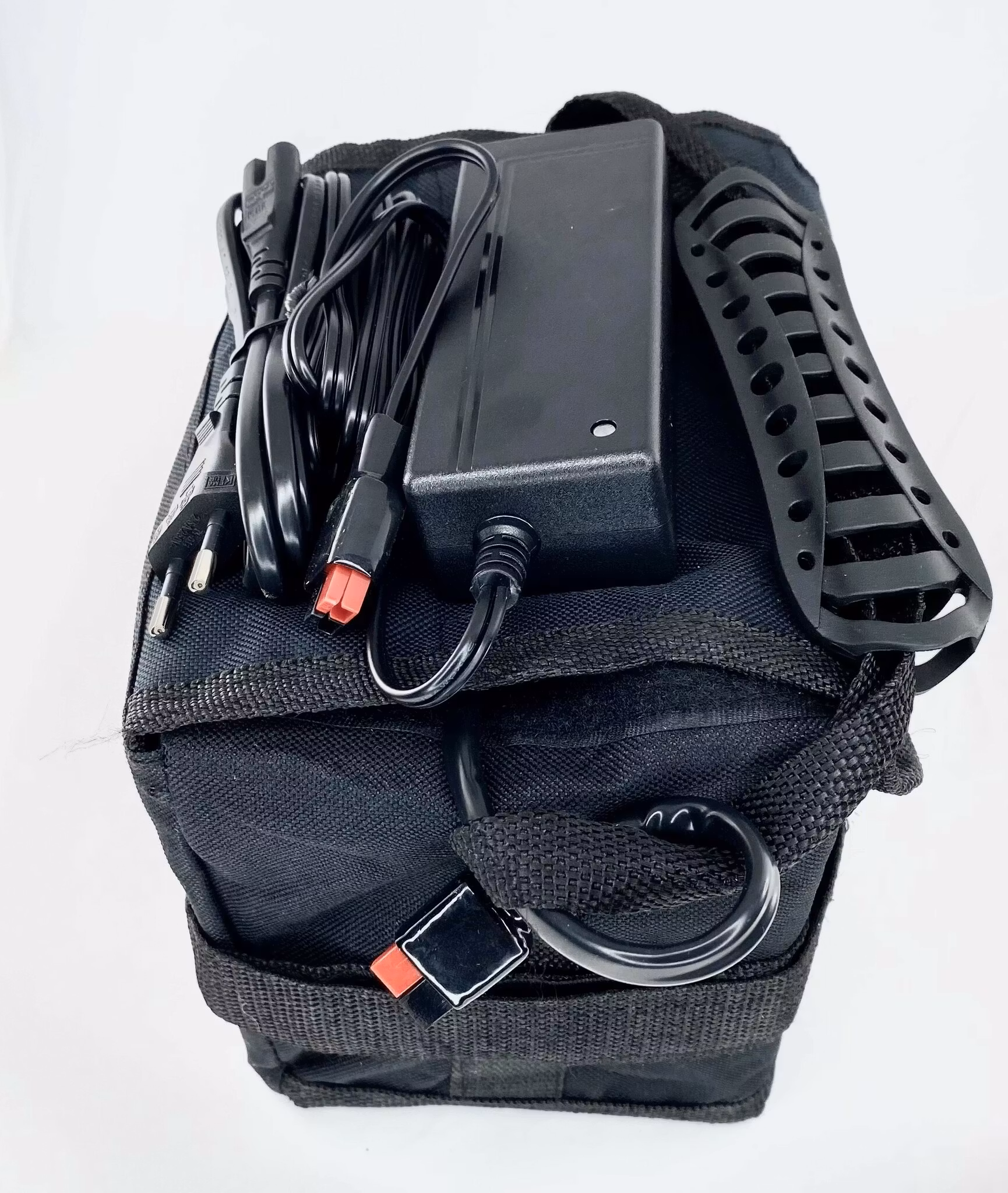 Batteri 12 V 36 Ah GEL inkl Kabel, Väska och Laddare