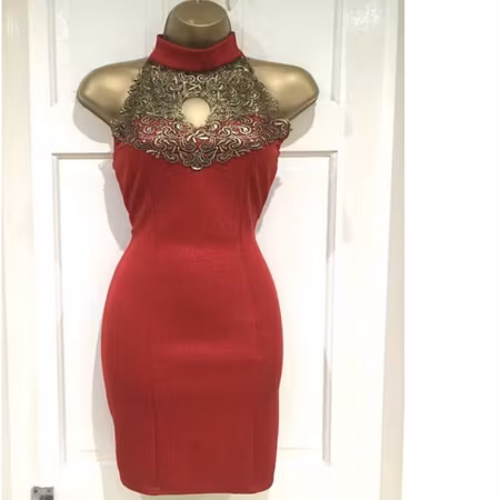 Fab New Shimmery Red Gold Crochet Neck Lace