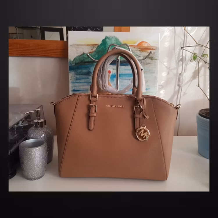 Brandnew Original Michael Kors Ciara Saffiano Large Top