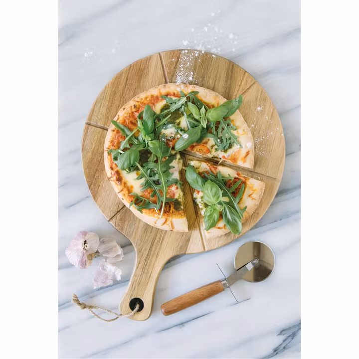 Sade Pizzaset skärbräda FSC pizzaskärare rund  42*33*1,5 cm