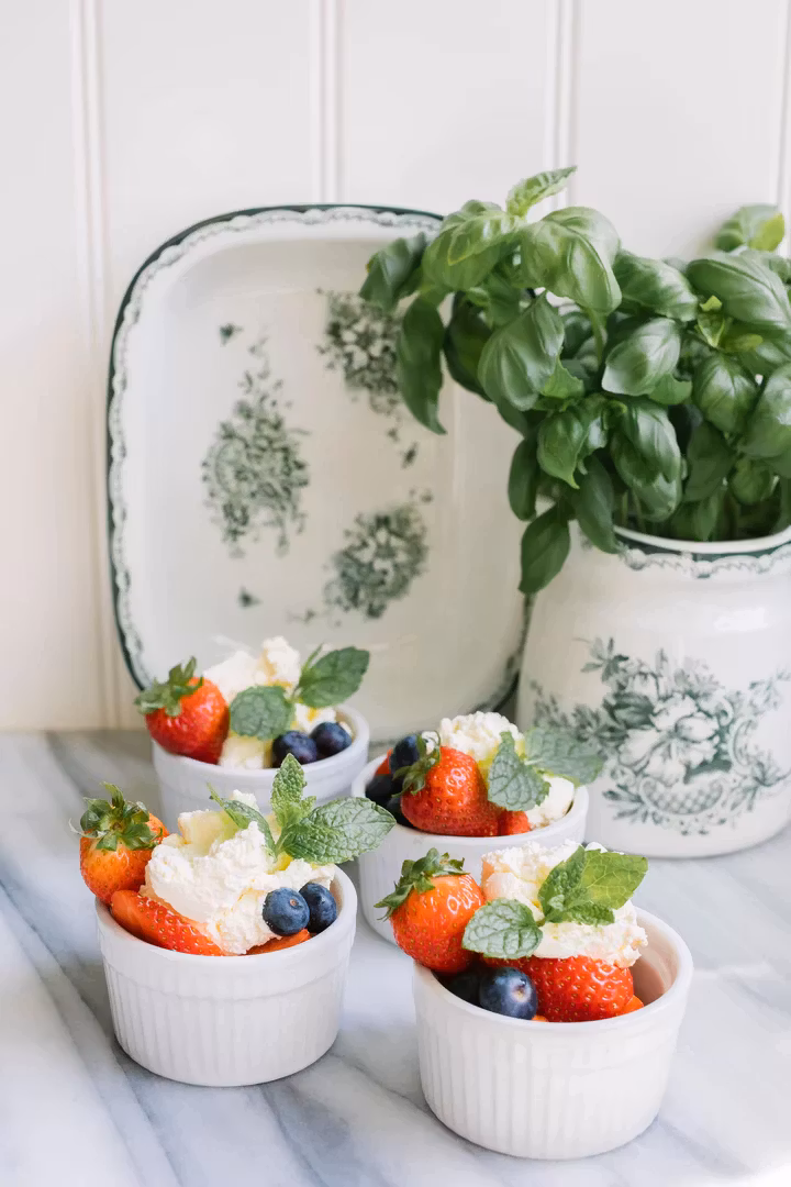 Fire Suffleskålar 4 st vita diameter 9 höjd 5 cm