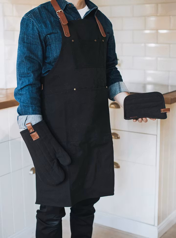 Flick Förklädesset 68*74 cm grytlapp 20*20 cm grytvante 29*16 cm svart