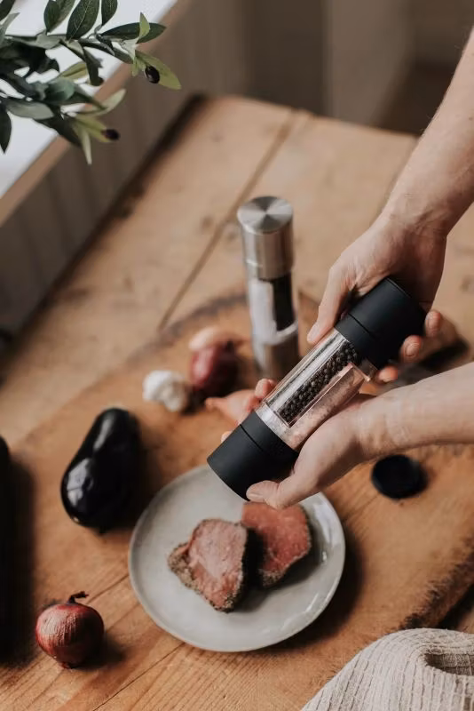 Krissi Kryddkvarn Svart 2-in-1 21*5,2 cm keramiskt malverk