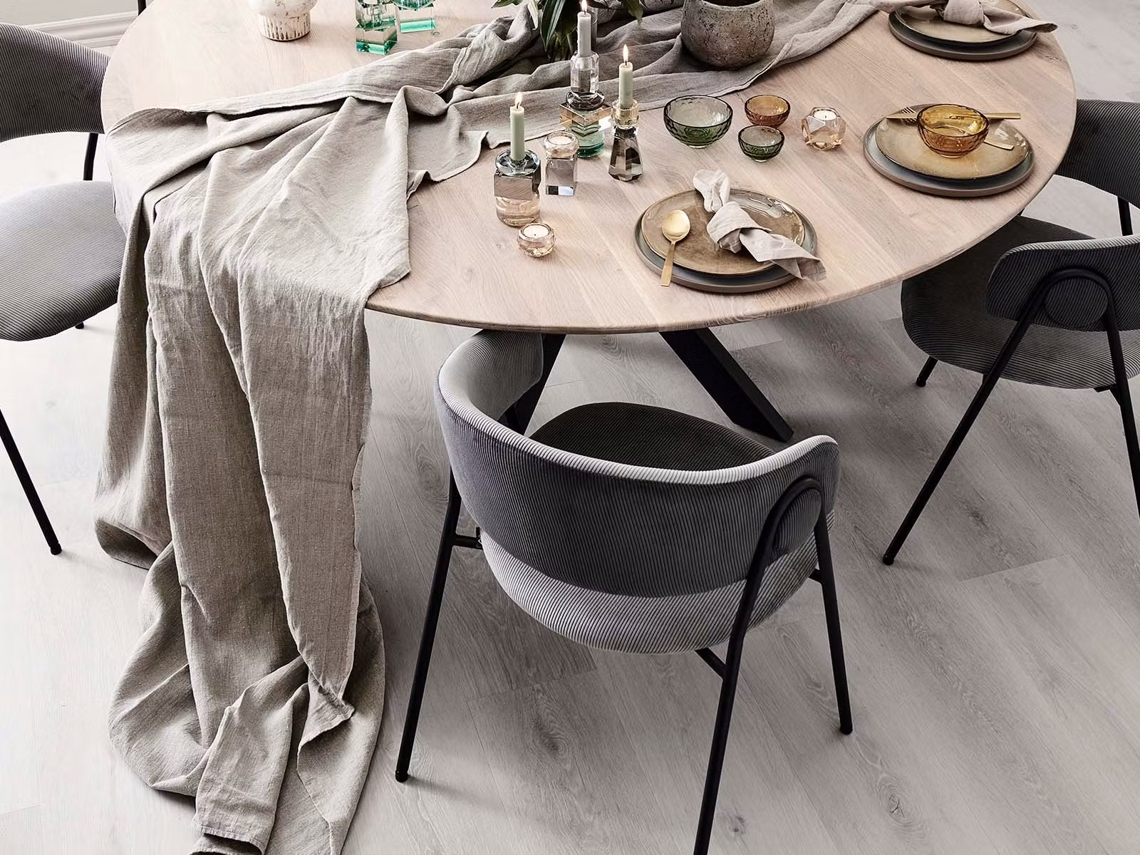 Matstol Lina ljusgrå, svart