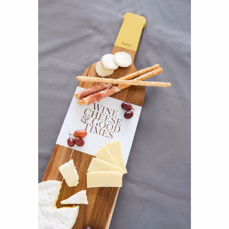 Ostbricka i trä Vinflaska