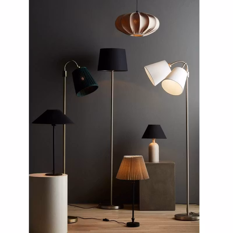 Amy Golvfot Krom 130 cm