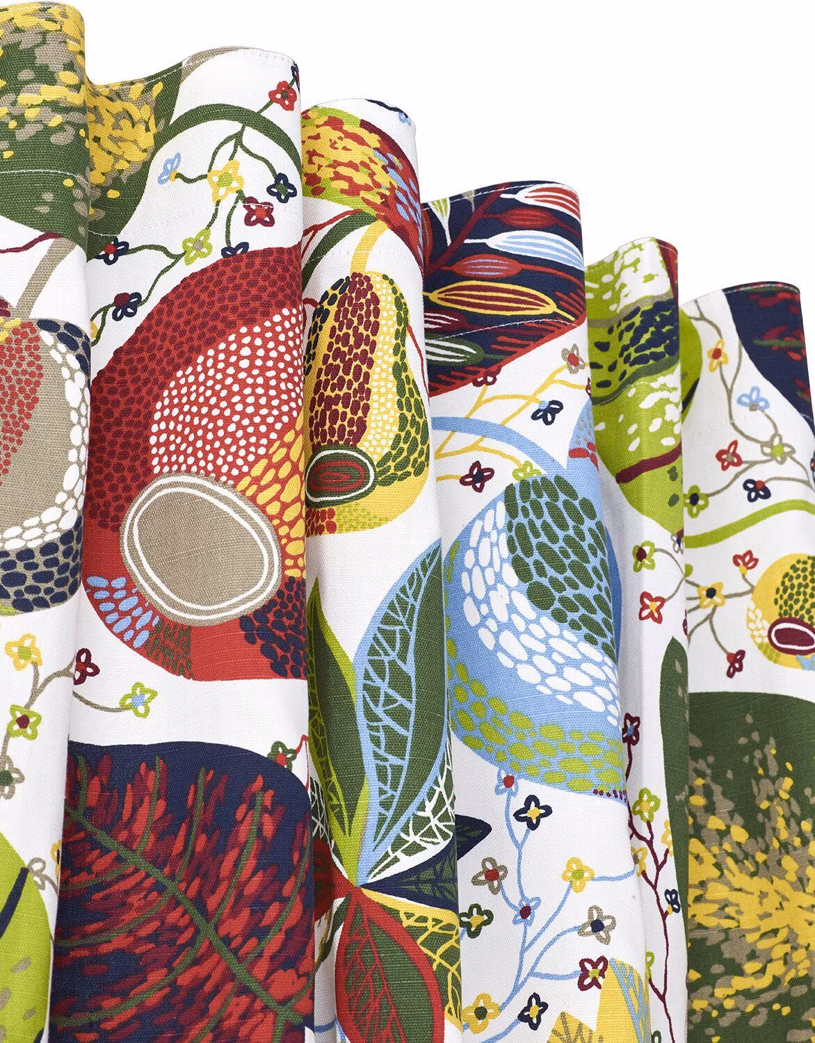 A&E Curtain 2P