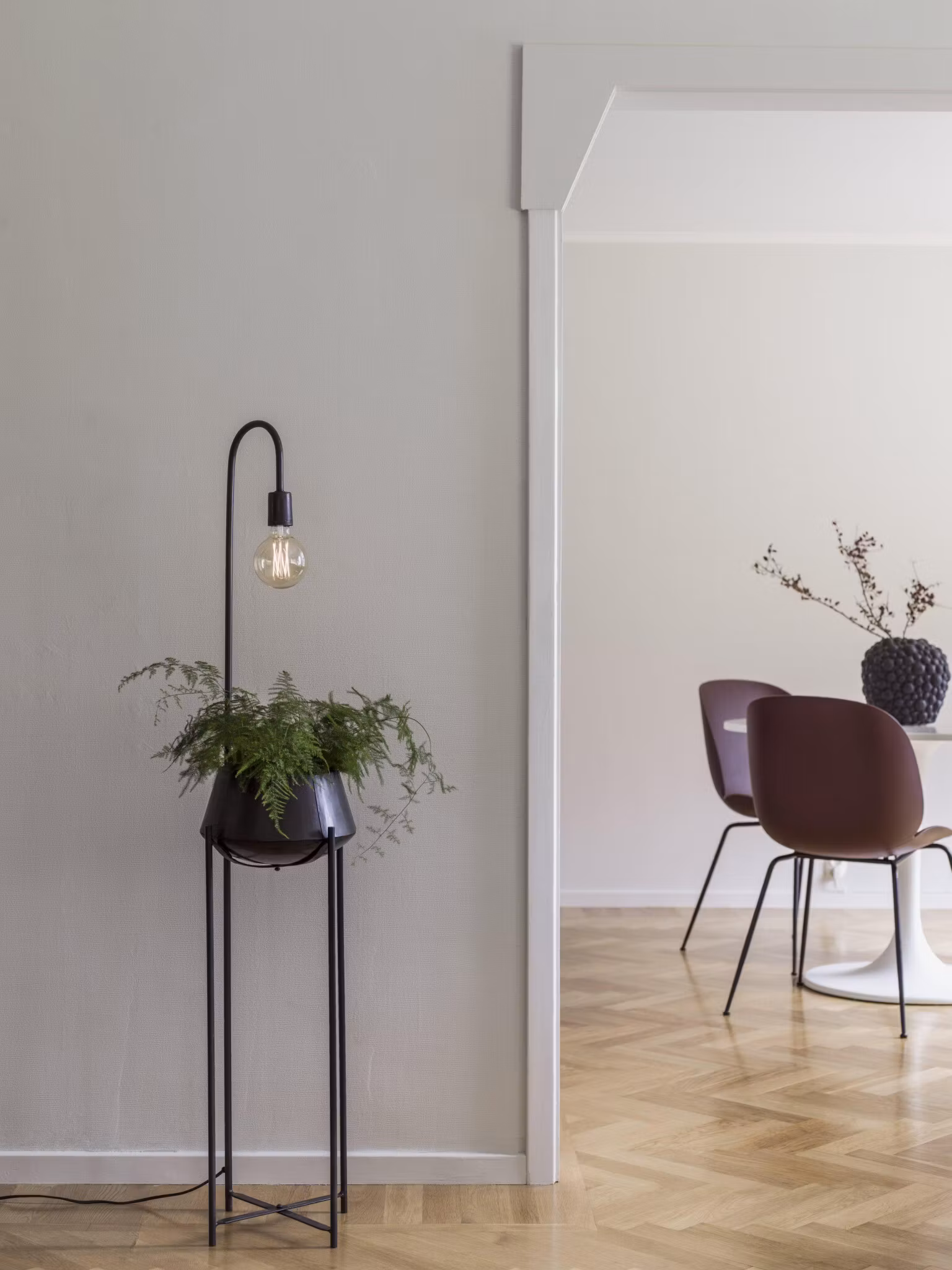 Cornelia blomkruka – Svart 140cm – Black