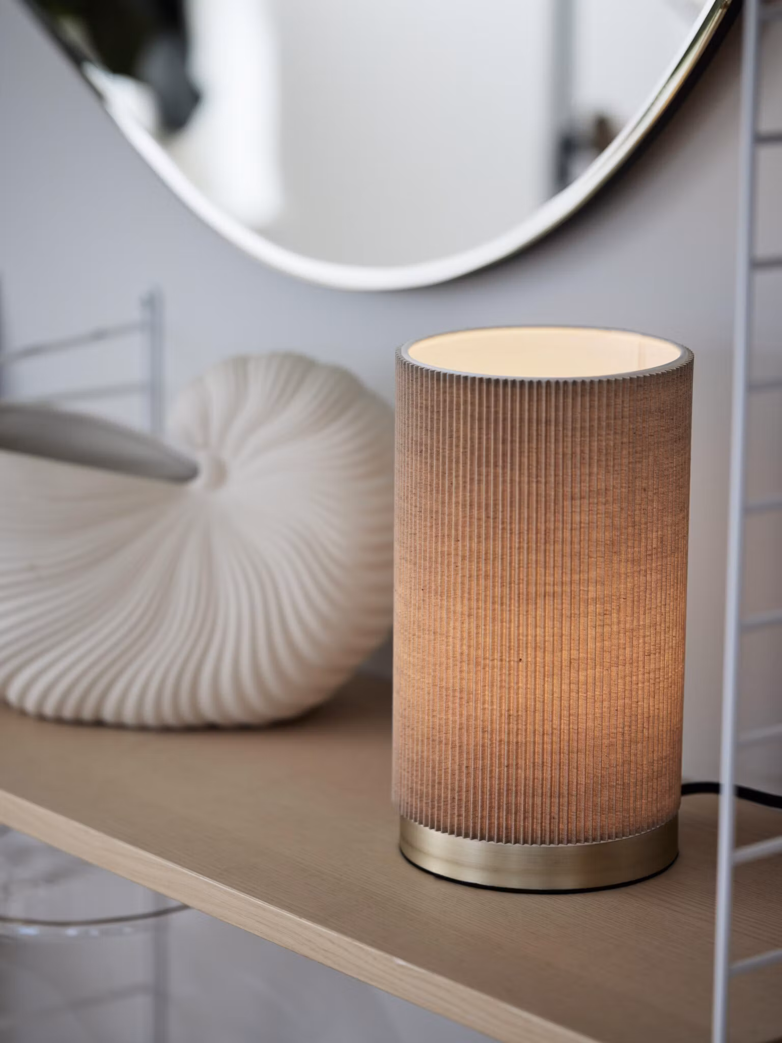 Dora bordslampa