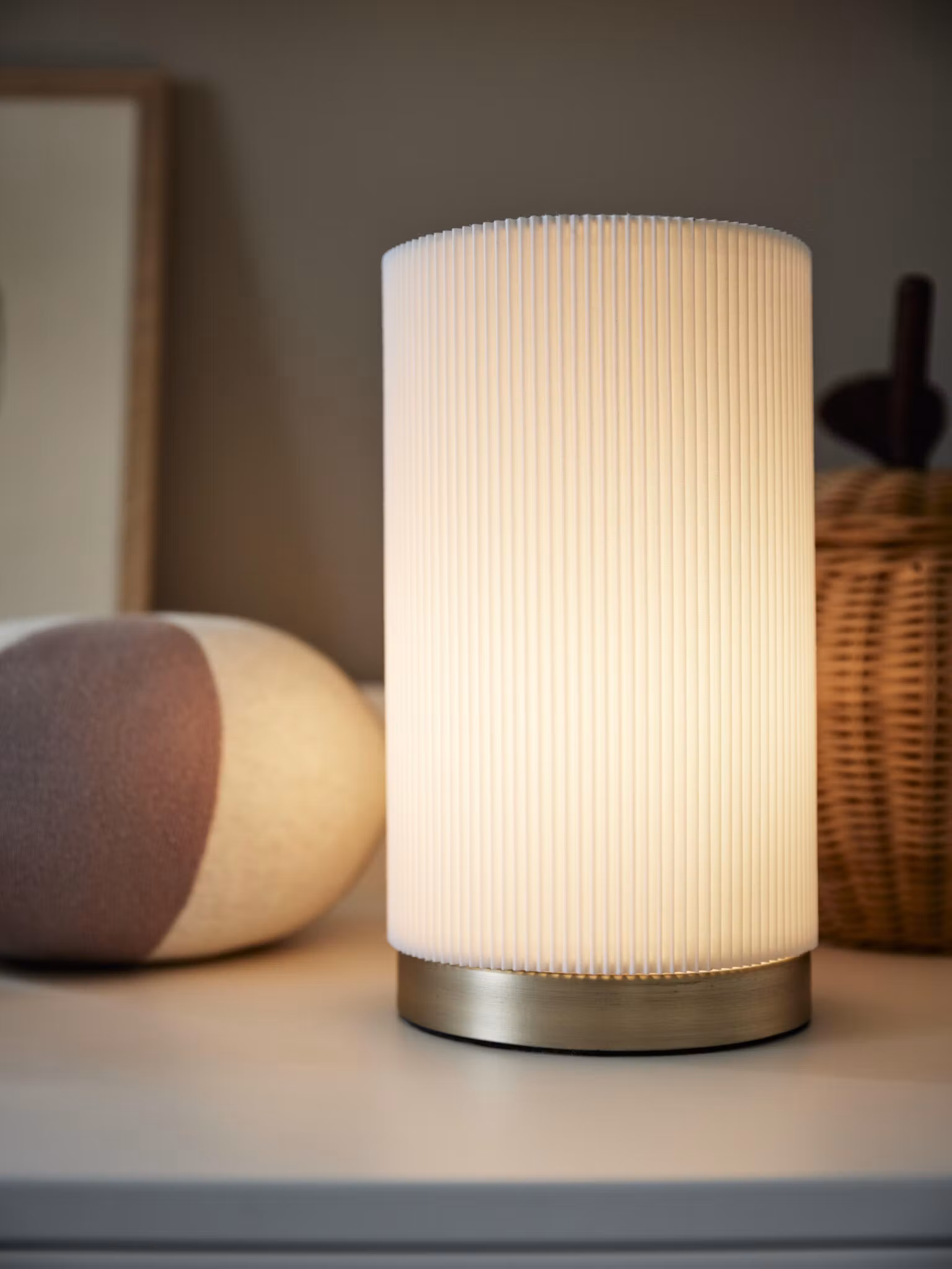 Dora bordslampa