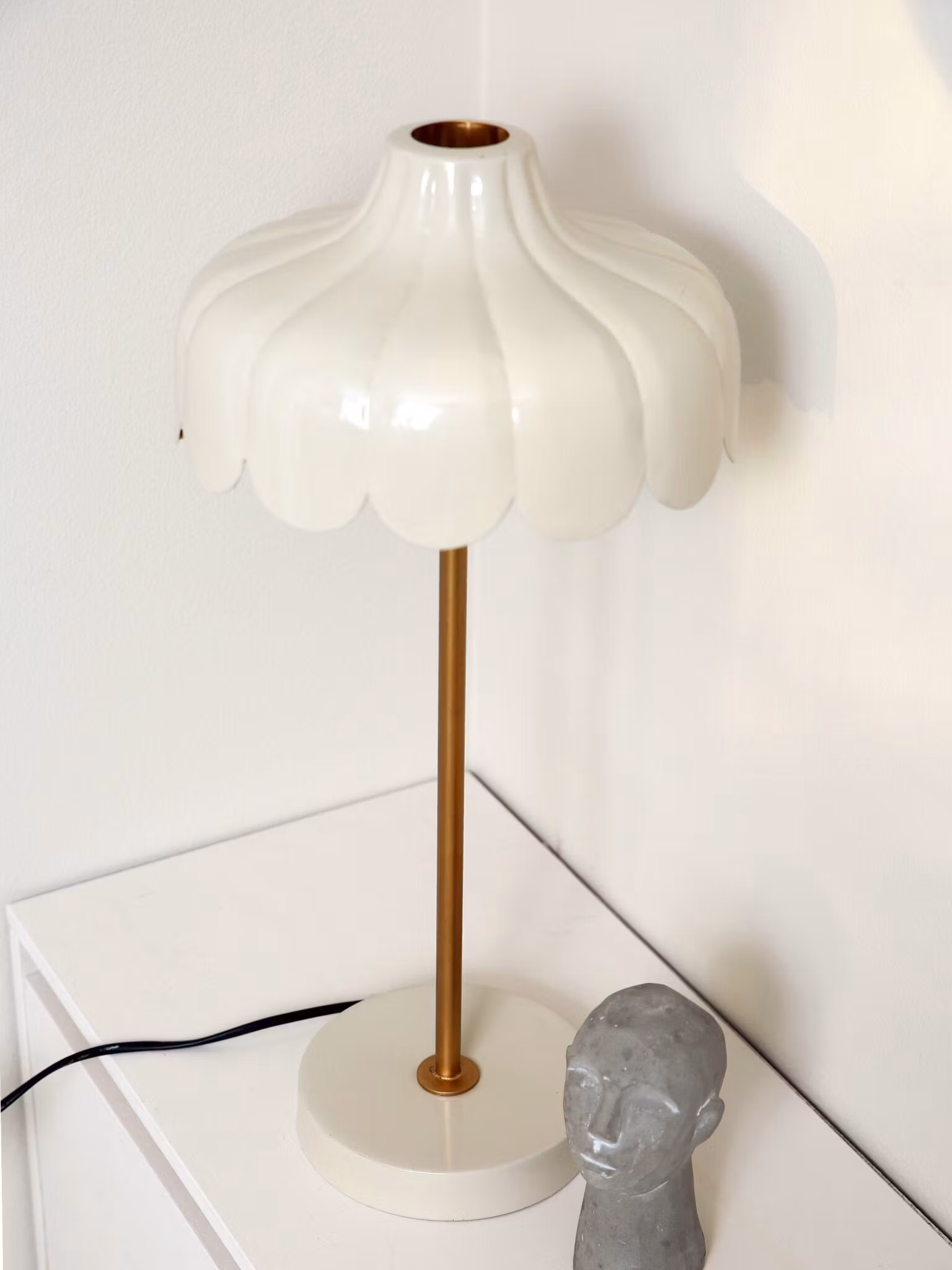 Wells bordslampa