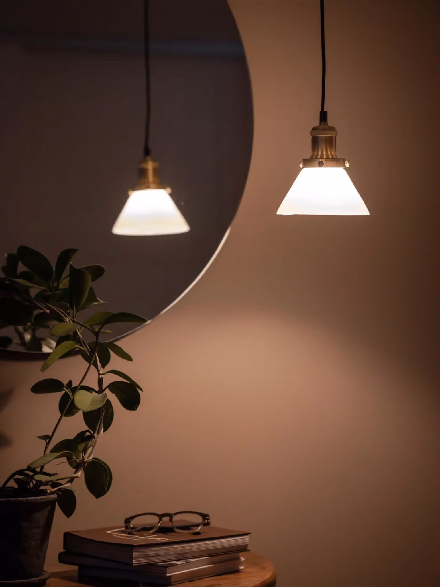 August Fönsterlampa Opal 15cm