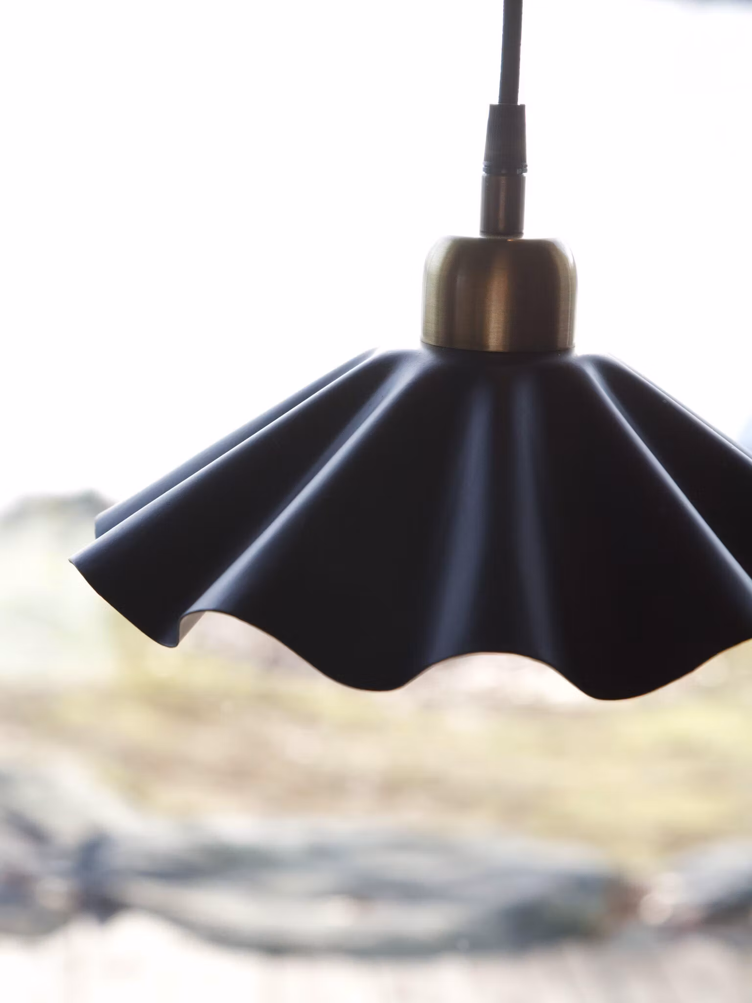 Aira fönsterlampa Svart/Mässing 25cm