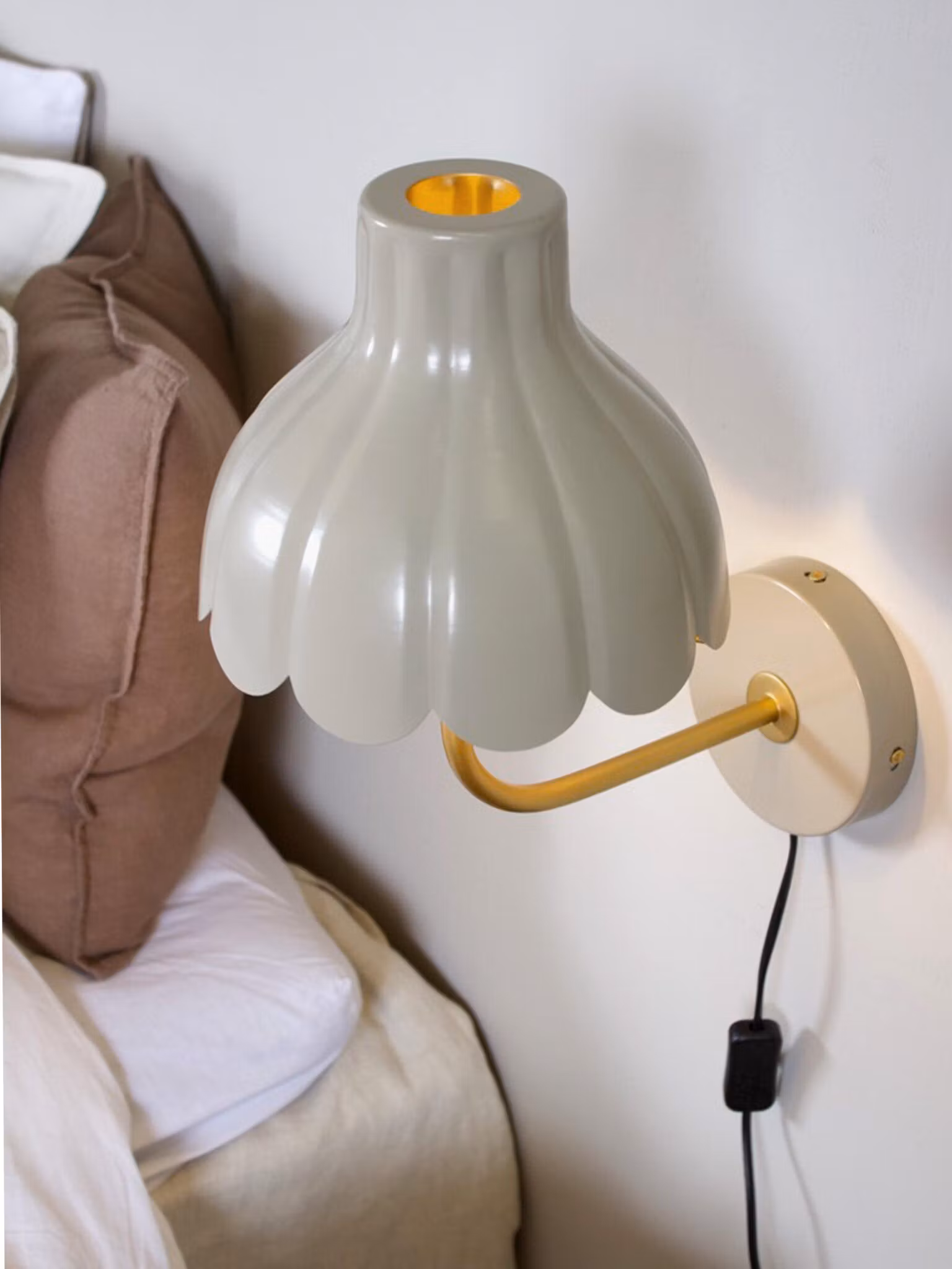 Wells vägglampa Beige/guld 21cm