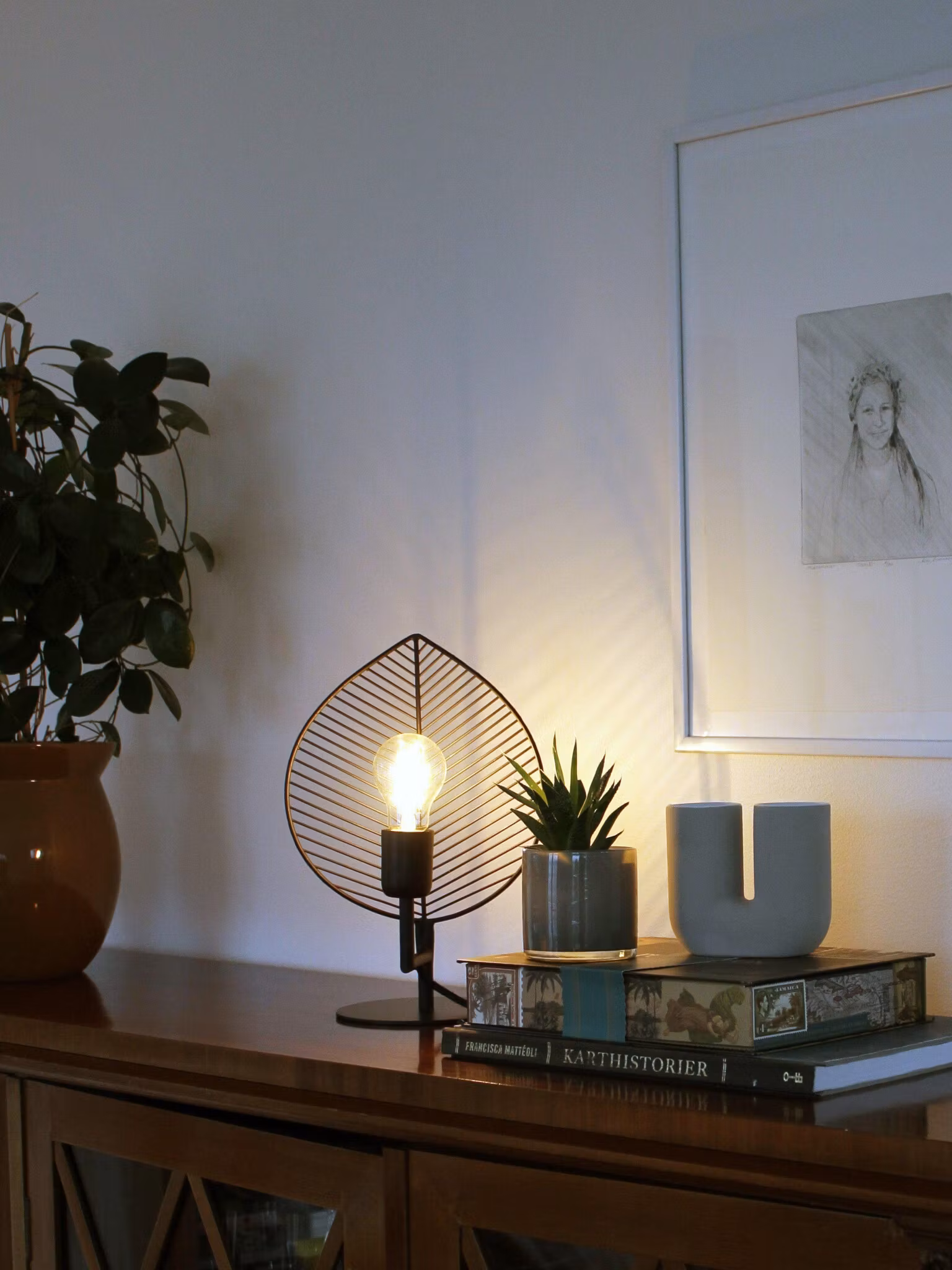 Elm bordslampa S Svart 32,5cm