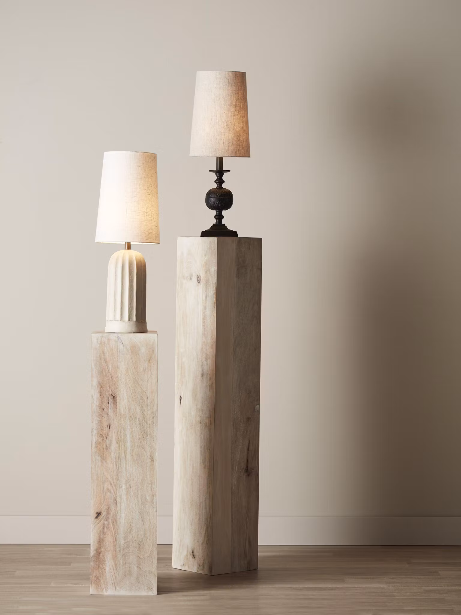 Flory lampfot Svart 33cm