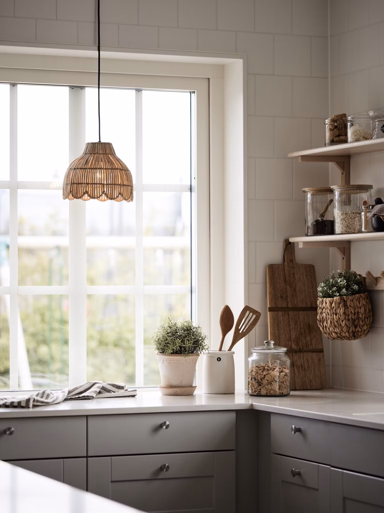 Pia Taklampa Natur 24cm